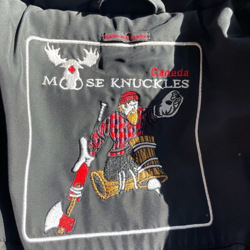 Black Canadian Moose Knuckles Puffer